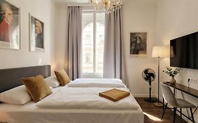 Pension Mozart - Vienna Center, Self Check-in